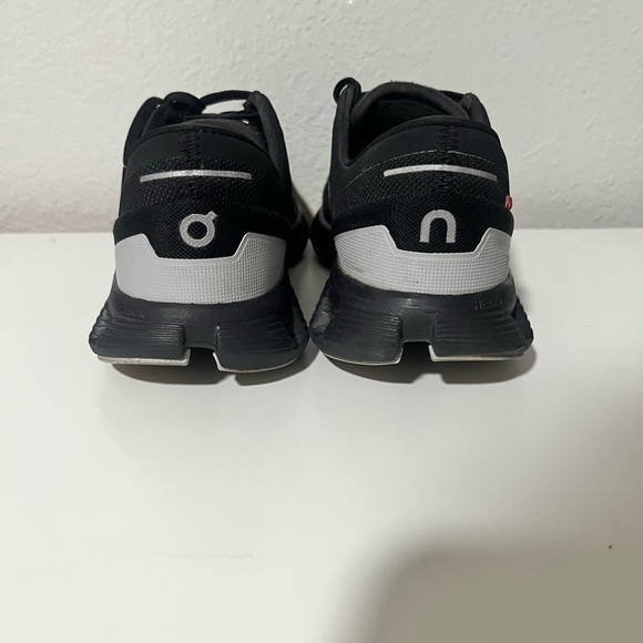 On Cloud Women Sneakers - Picture 3 of 5